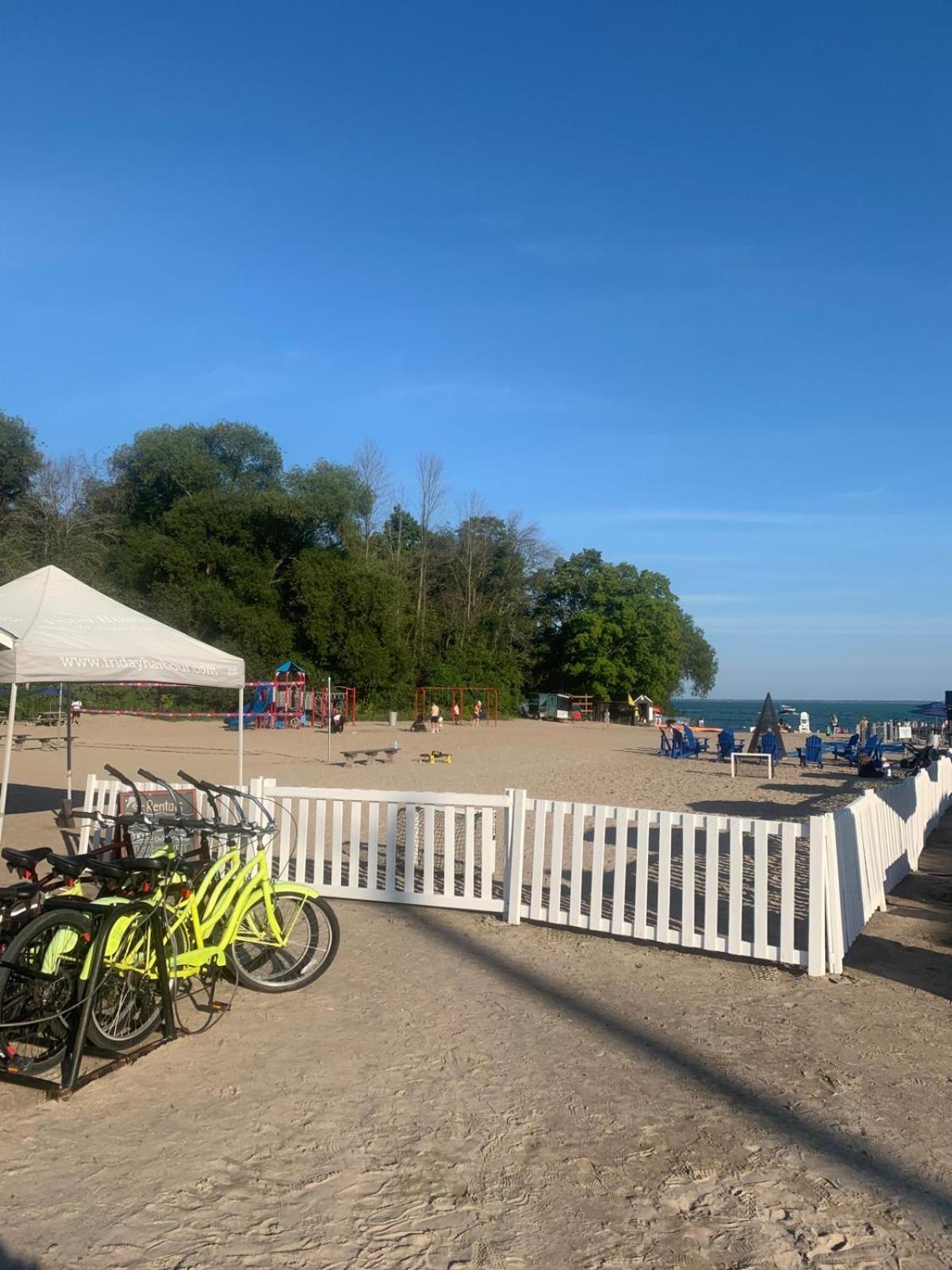 Stunning Stayz At Friday Harbour Beach Marina Resort Lake Simcoe Innisfil Екстер'єр фото